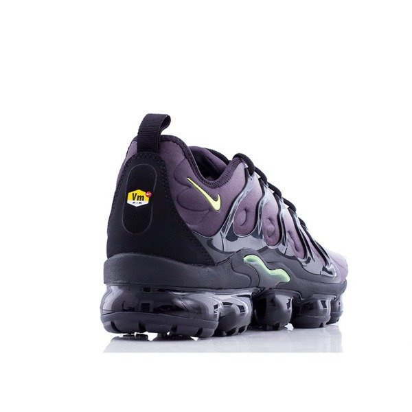 Nike Air Vapormax Plus (924453-009)