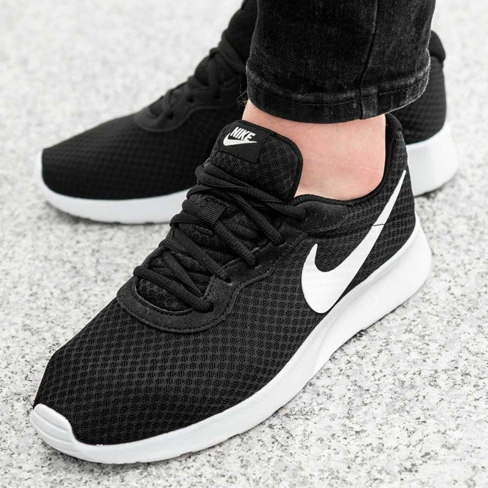 Nike Tanjun (812654-011)