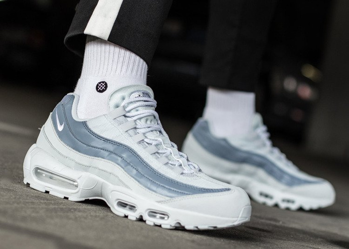 Nike Air Max 95 Essential (749766-036)