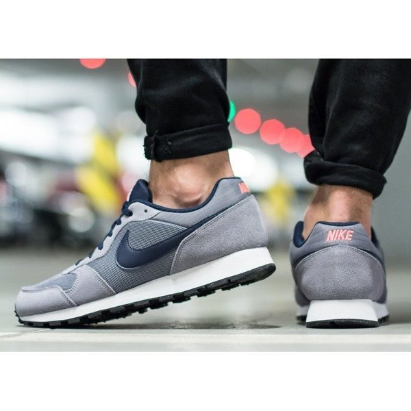 Nike MD Runner 2 (749794-007)