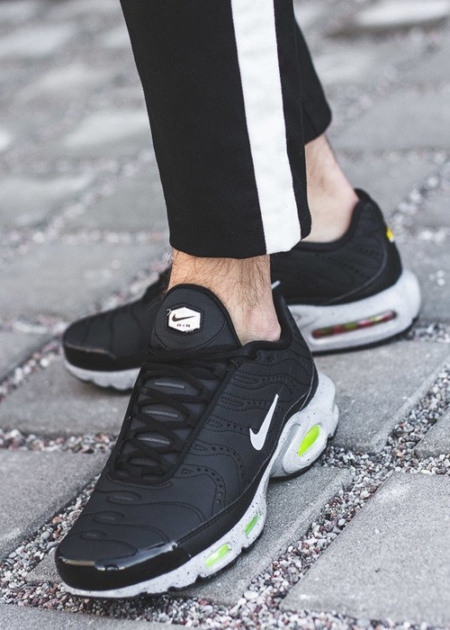 Nike Air Max Plus Premium (815994-003)