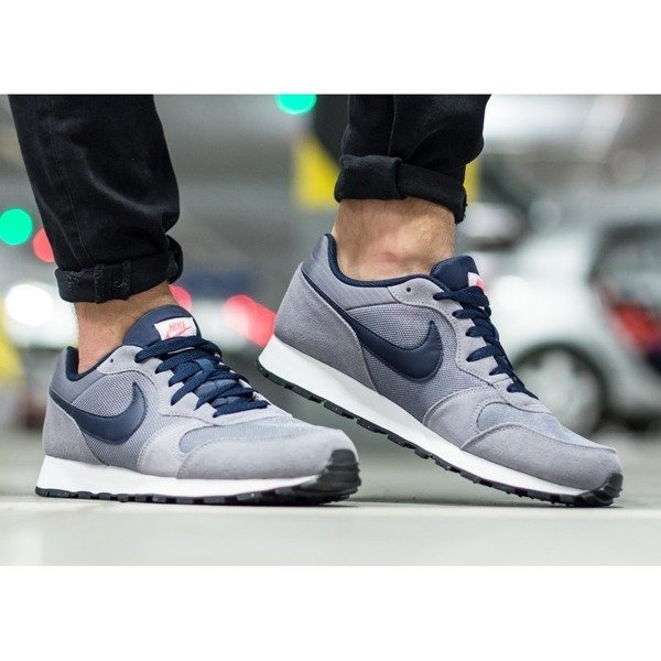 Nike MD Runner 2 (749794-007)