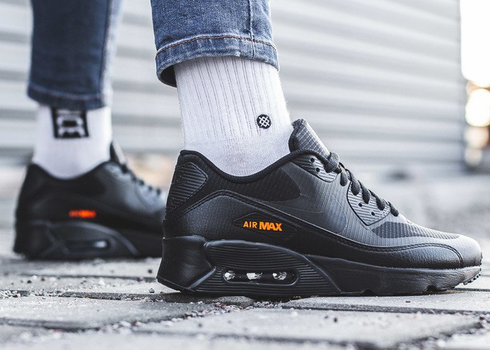 Nike Air Max 90 Ultra 2.0 (AR0011-001)