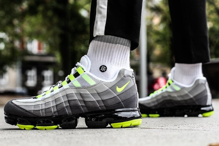 Buty sportowe męskie Nike Air VaporMax 95  (AJ7292-001)