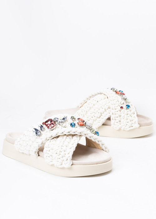 INUIKII WOVEN STONES