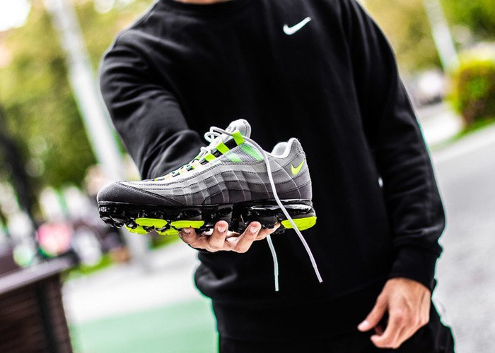 Buty sportowe męskie Nike Air VaporMax 95  (AJ7292-001)