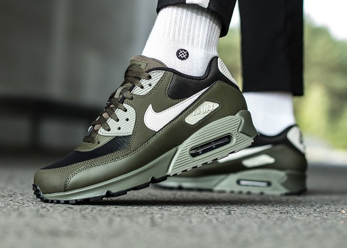 Nike Air Max 90 Essential (537384-309)