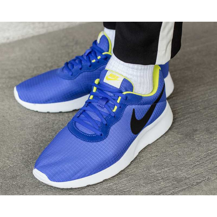 Nike Tanjun (876899-400)