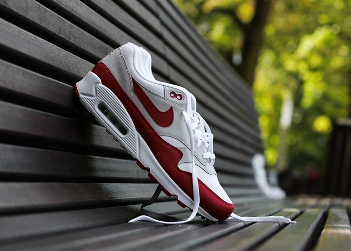 Nike Air Max 90/1 (AJ7695-100)