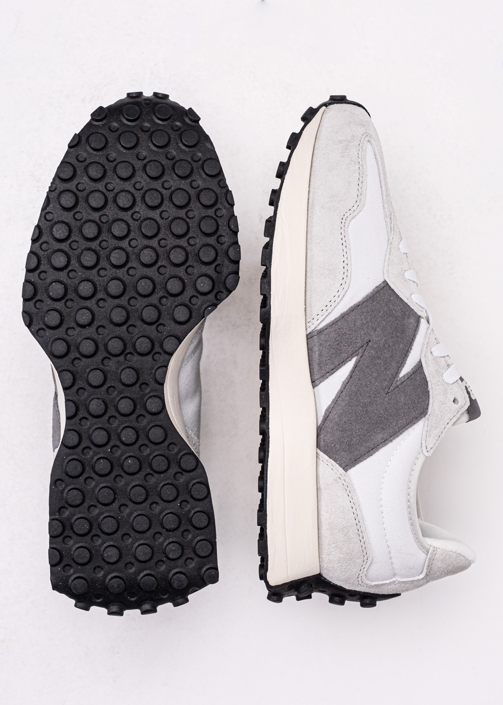 New Balance MS327WE 59,99 € Sneaker Peeker I migliori sconti