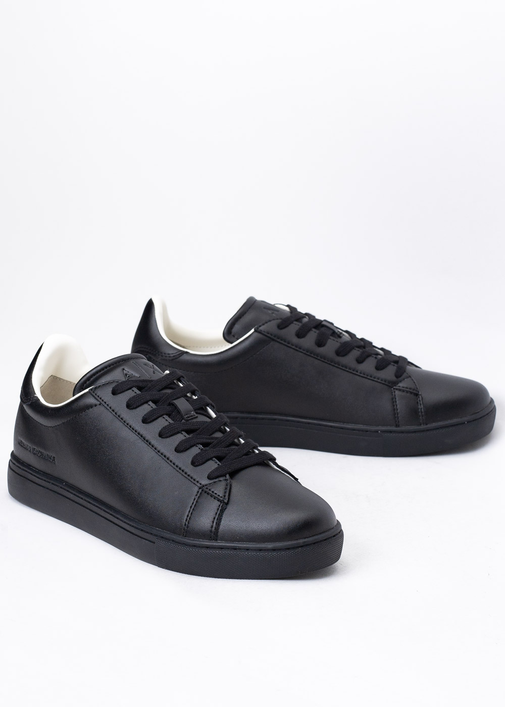 Sneakers Armani Exchange (XUX001 XV093 K001) 144,50 € Sneaker Peeker