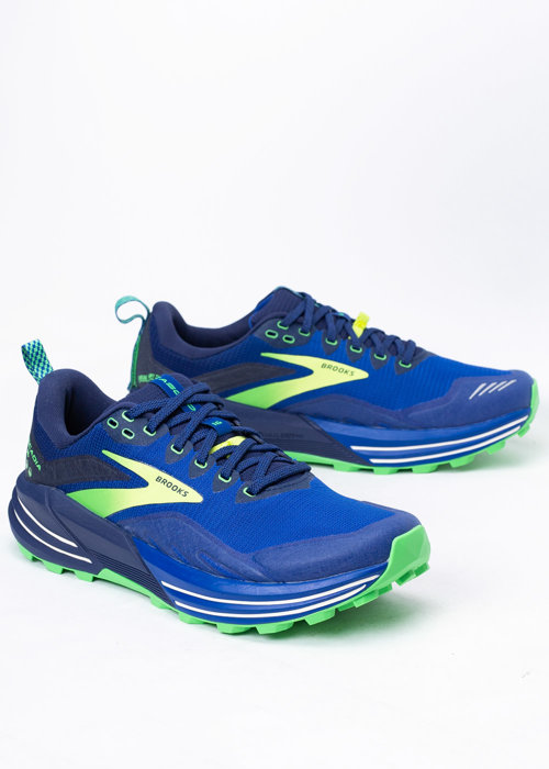 BROOKS Cascadia 16 