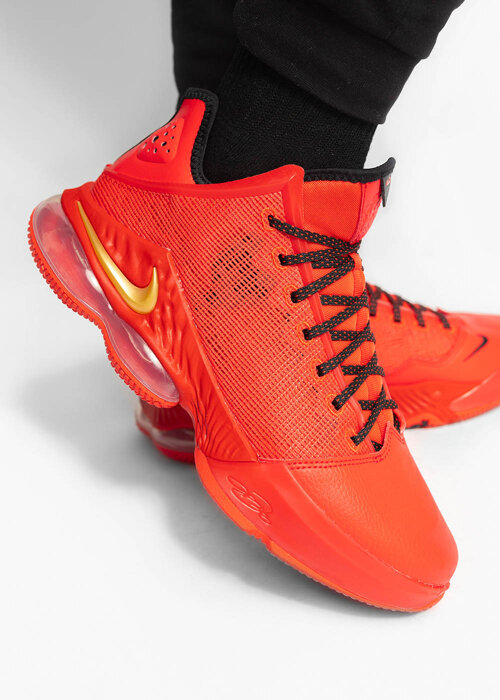 Nike LeBron XIX Low Light Crimson