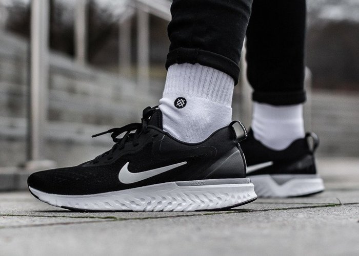 Nike Odyssey React (AO9820-001)